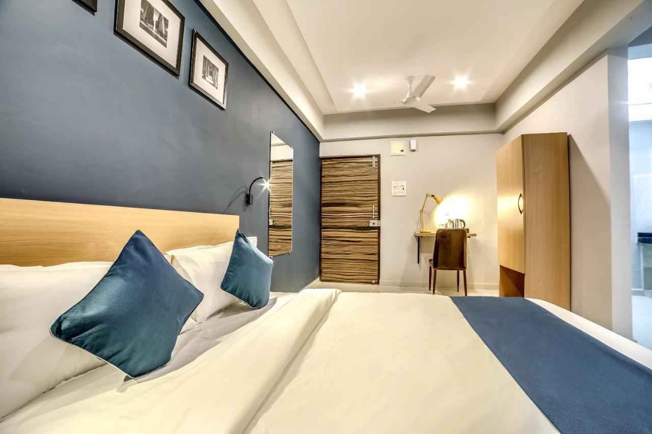 Hotel Bhumi World Bhiwandi Esterno foto